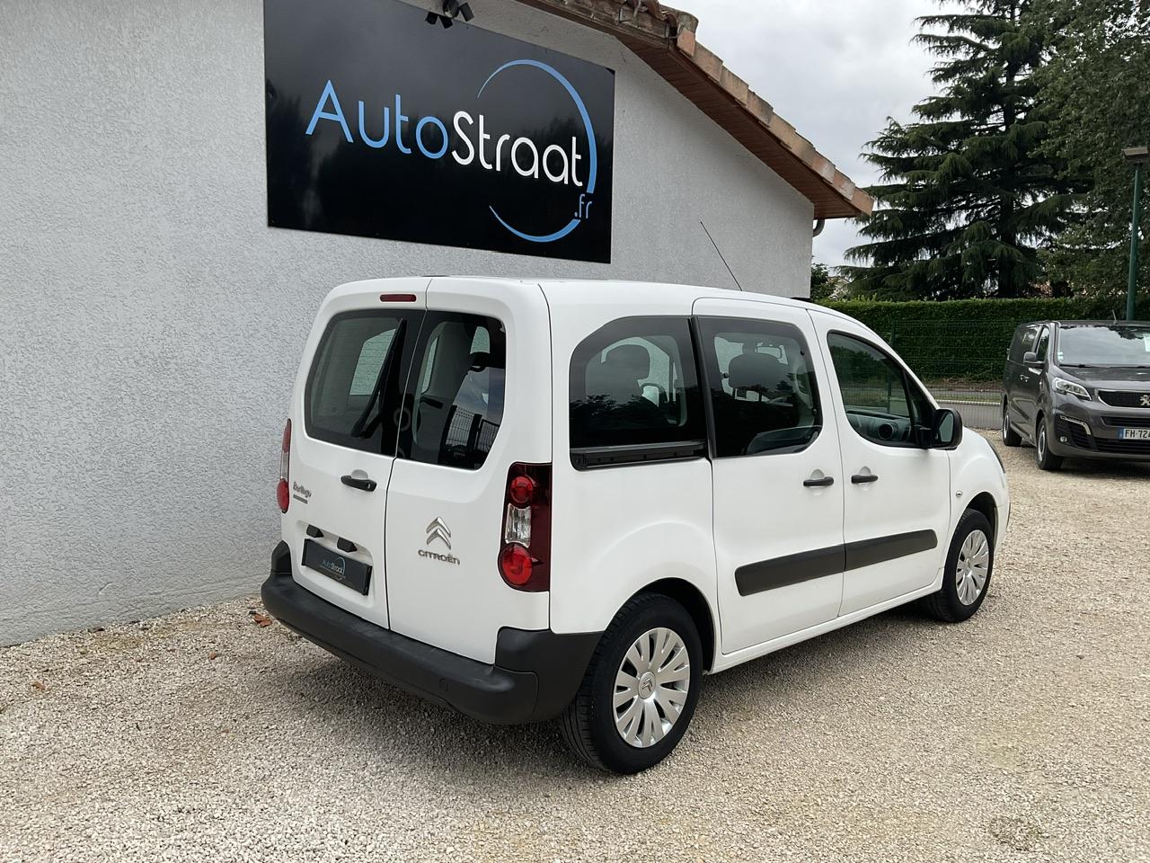 https://www.autostraat.fr/citroen-berlingo-berlingo-12-puretech-12v---110-ss--ii-2008-combi-feel-phase-3,fm-svositec!fd001!335904176!n.jpg