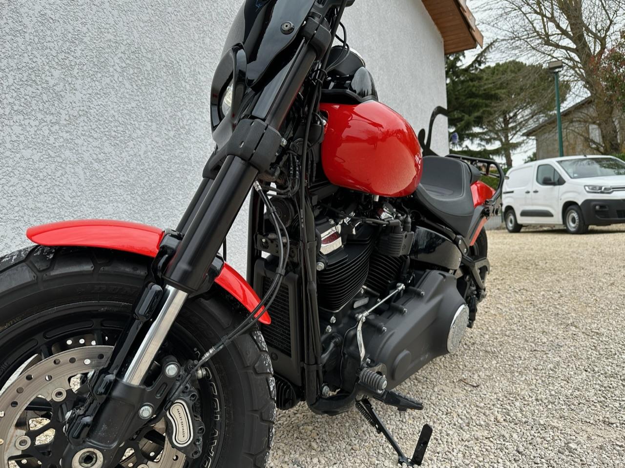 Ends Cuoio Borsa Laterale In Vera Pelle Per Harley Davidson Softail - Lato Destro, Cuciture Rosse, Apertura Magnetica, Made In Italy
